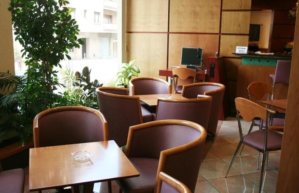 ホテル エスパル Les Escaldes エクステリア 写真